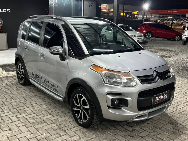 CITROËN - C3 AIRCROSS - 2011/2012 - Prata - R$ 40.900,00