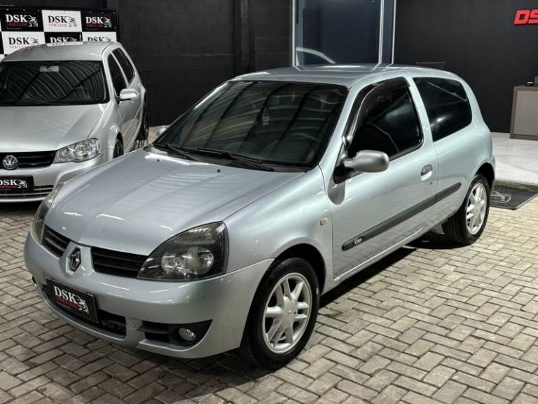RENAULT - CLIO - 2006/2006 - Prata - R$ 20.900,00