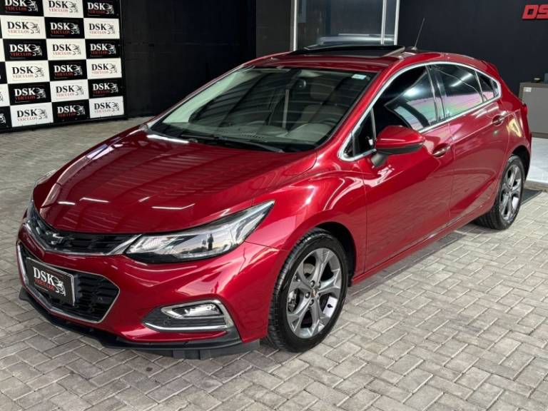CHEVROLET - CRUZE - 2018/2018 - Vermelha - R$ 95.900,00