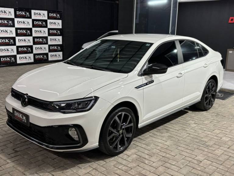 VOLKSWAGEN - VIRTUS - 2024/2025 - Branca - R$ 139.900,00