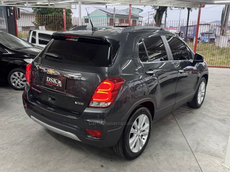 CHEVROLET - TRACKER - 2018/2018 - Cinza - R$ 91.900,00