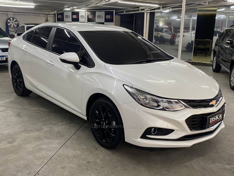 CHEVROLET - CRUZE - 2016/2017 - Branca - R$ 84.900,00