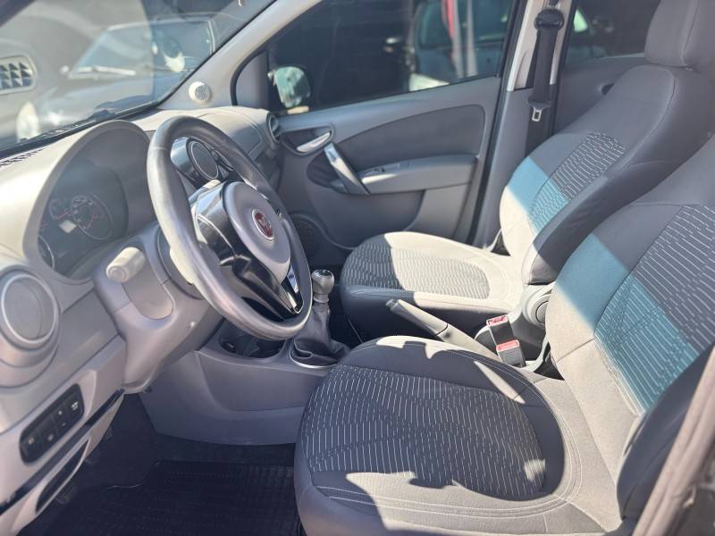FIAT - PALIO - 2013/2013 - Verde - R$ 38.900,00
