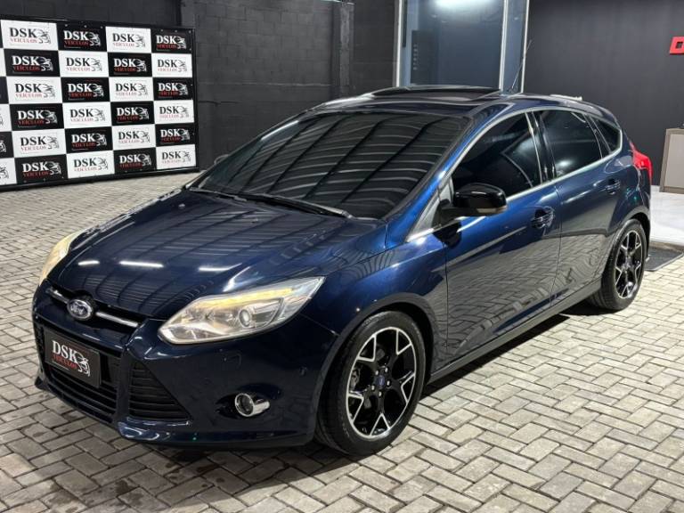 FORD - FOCUS - 2014/2015 - Azul - R$ 64.900,00