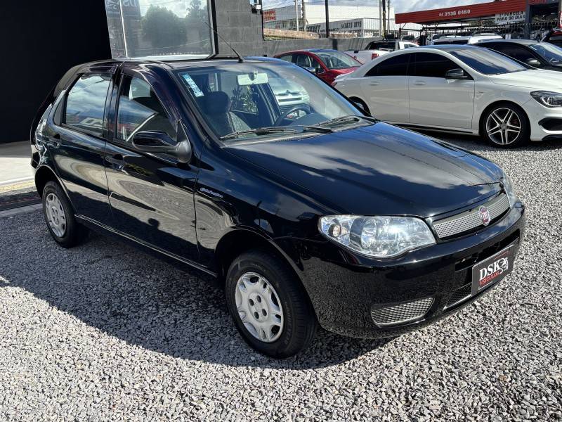 FIAT - PALIO - 2009/2010 - Preta - R$ 25.900,00