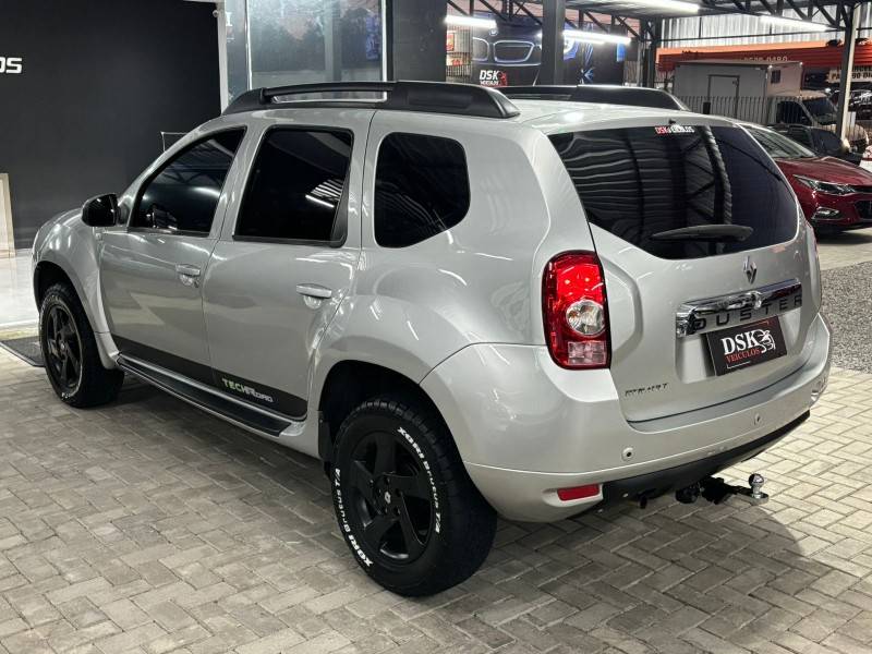 RENAULT - DUSTER - 2012/2013 - Prata - R$ 56.900,00