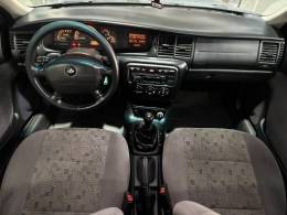 CHEVROLET - VECTRA - 2005/2005 - Prata - R$ 32.900,00