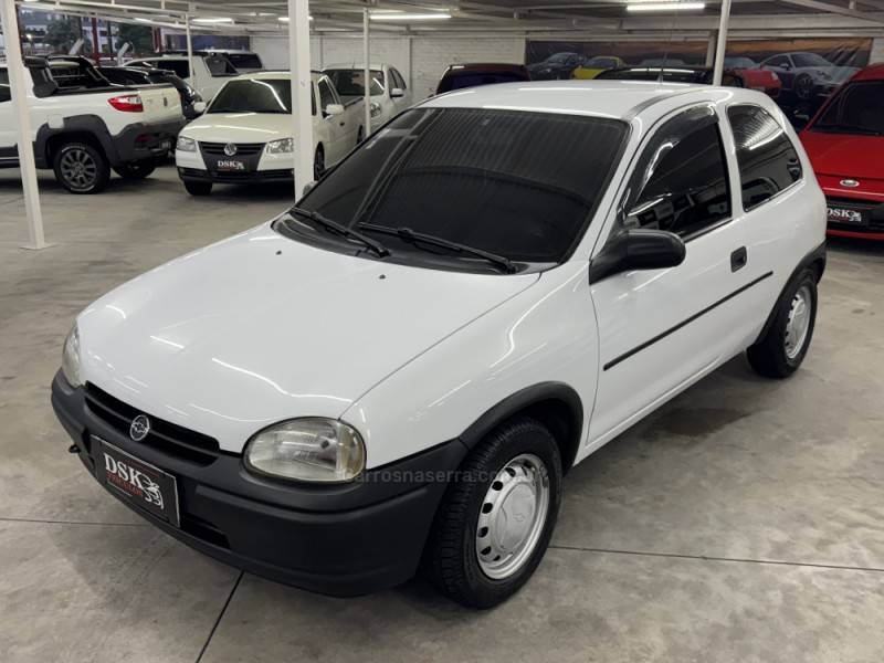 CHEVROLET - CORSA - 1996/1996 - Branca - R$ 16.900,00