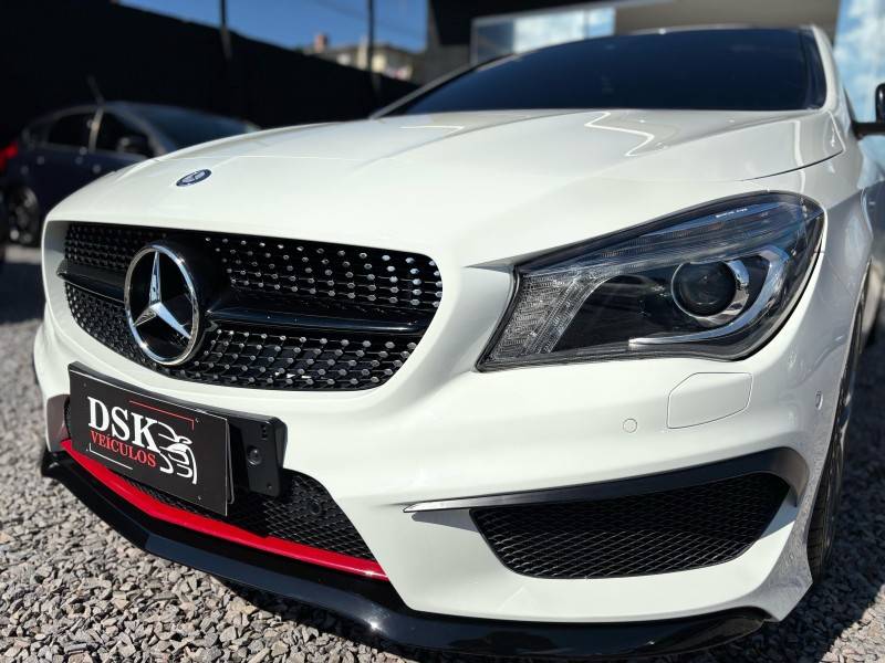 MERCEDES-BENZ - CLA 250 - 2015/2015 - Branca - R$ 154.900,00