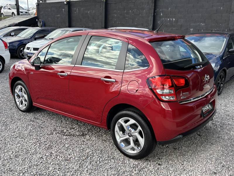 CITROËN - C3 - 2013/2014 - Vermelha - R$ 44.900,00