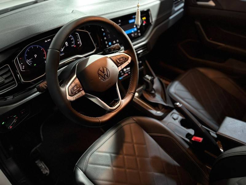 VOLKSWAGEN - VIRTUS - 2024/2025 - Branca - R$ 139.900,00