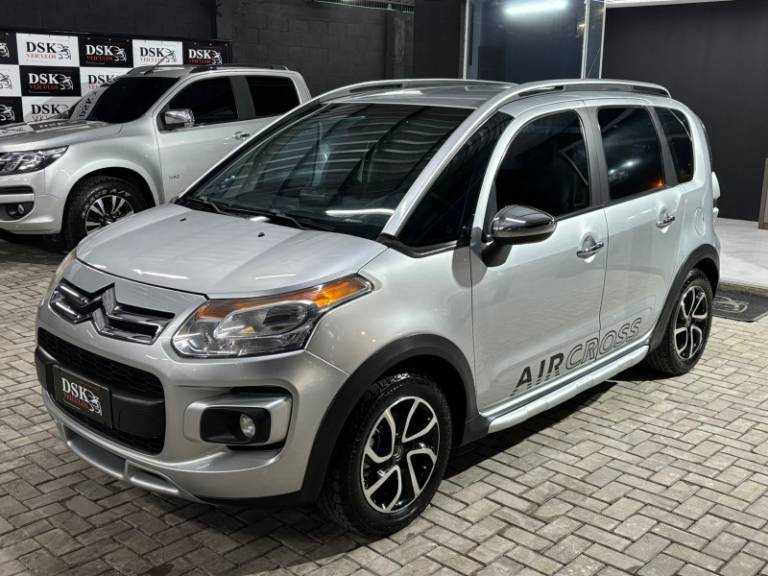 CITROËN - C3 AIRCROSS - 2011/2012 - Prata - R$ 40.900,00