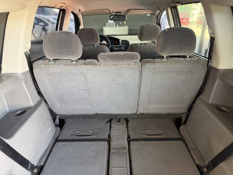 CHEVROLET - ZAFIRA - 2007/2008 - Prata - R$ 35.900,00