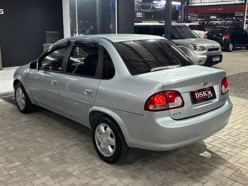 CHEVROLET - CLASSIC - 2012/2012 - Prata - R$ 28.900,00
