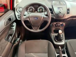 FORD - FIESTA - 2014/2015 - Vermelha - R$ 43.900,00
