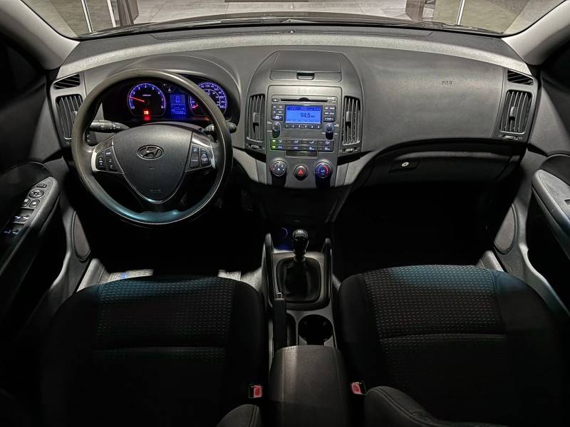 HYUNDAI - I30 - 2010/2010 - Preta - R$ 40.900,00