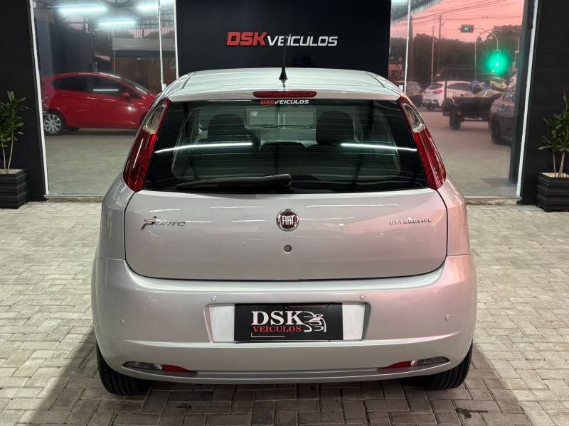 FIAT - PUNTO - 2011/2011 - Prata - R$ 35.900,00