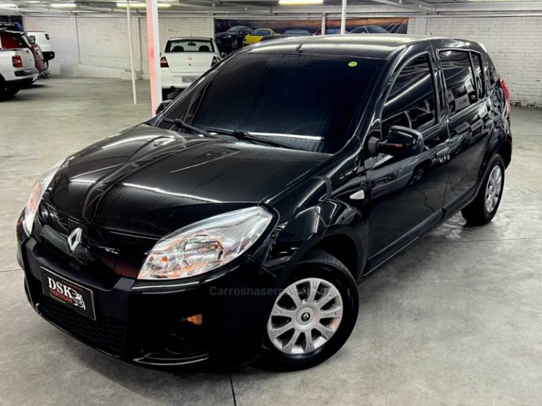 RENAULT - SANDERO - 2012/2012 - Preta - R$ 35.900,00