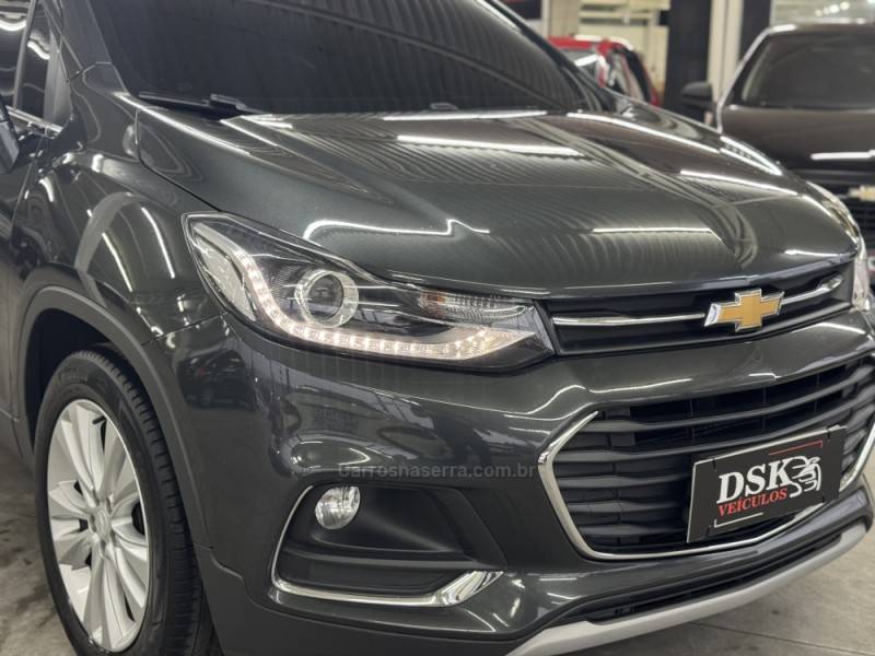 CHEVROLET - TRACKER - 2018/2018 - Cinza - R$ 91.900,00