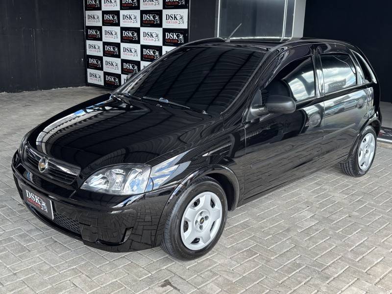 CHEVROLET - CORSA - 2008/2008 - Preta - R$ 24.900,00