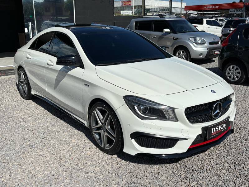 MERCEDES-BENZ - CLA 250 - 2015/2015 - Branca - R$ 154.900,00