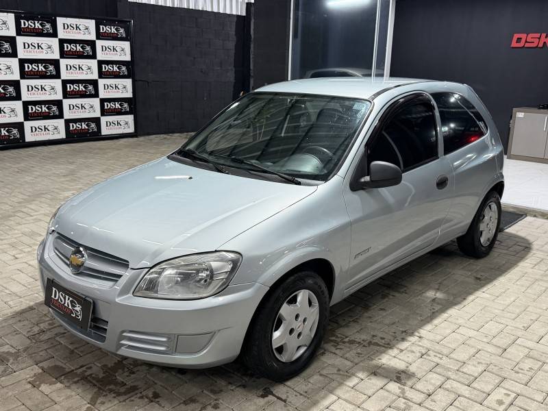 CHEVROLET - CELTA - 2007/2007 - Prata - R$ 20.900,00