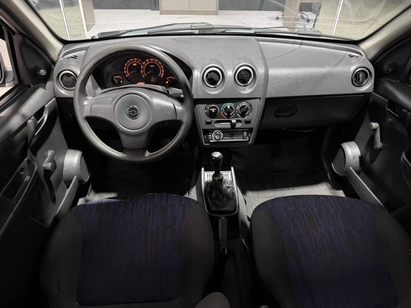 CHEVROLET - CELTA - 2007/2007 - Prata - R$ 20.900,00