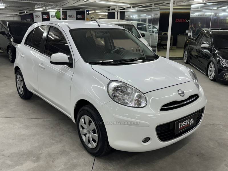 NISSAN - MARCH - 2014/2014 - Branca - R$ 38.900,00