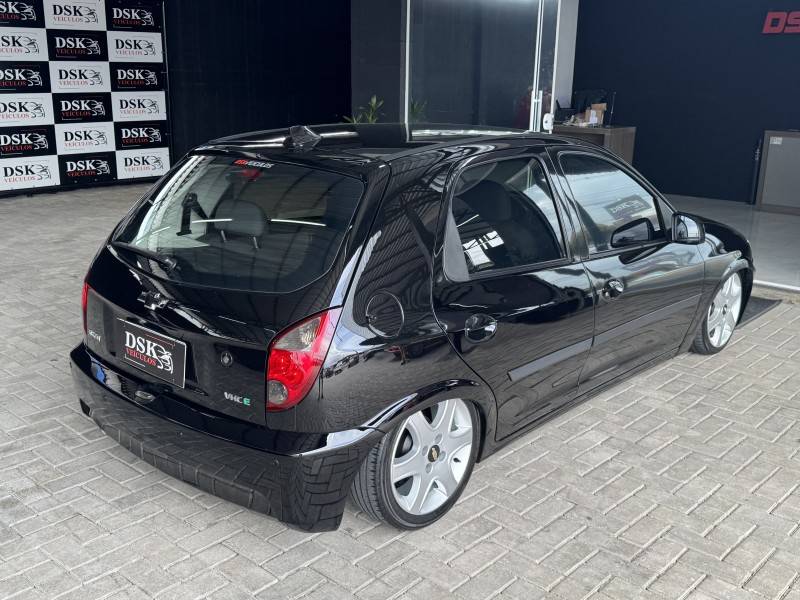 CHEVROLET - CELTA - 2013/2013 - Preta - R$ 34.900,00