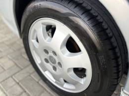 CHEVROLET - VECTRA - 2005/2005 - Prata - R$ 32.900,00