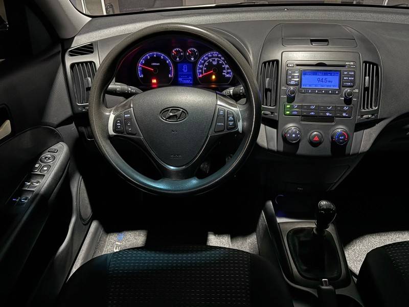 HYUNDAI - I30 - 2010/2010 - Preta - R$ 40.900,00
