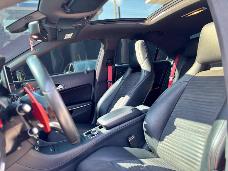 MERCEDES-BENZ - CLA 250 - 2015/2015 - Branca - R$ 154.900,00