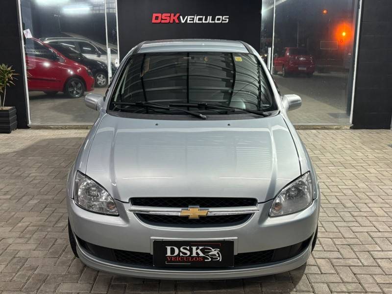 CHEVROLET - CLASSIC - 2012/2012 - Prata - R$ 28.900,00