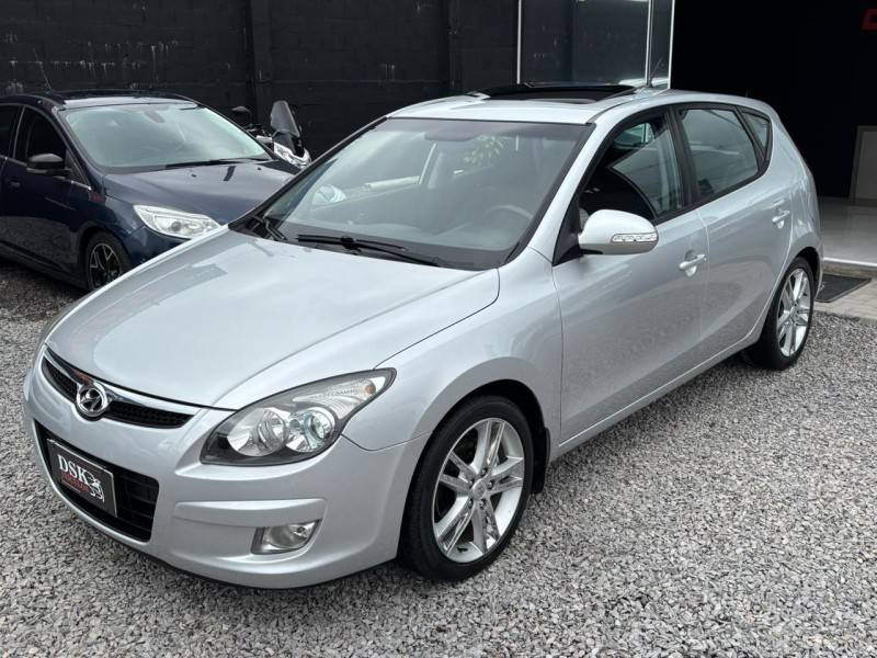 HYUNDAI - I30 - 2011/2012 - Prata - R$ 51.900,00