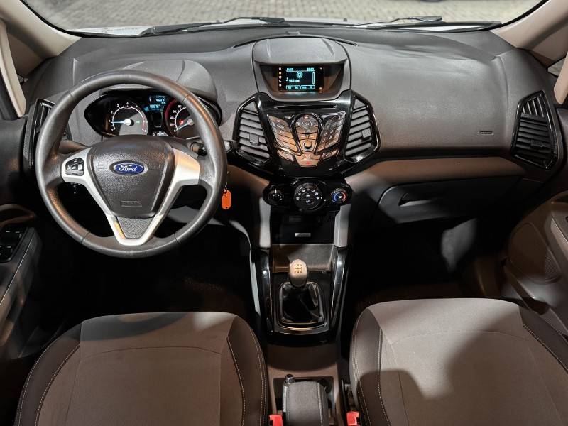 FORD - ECOSPORT - 2017/2017 - Branca - R$ 64.900,00