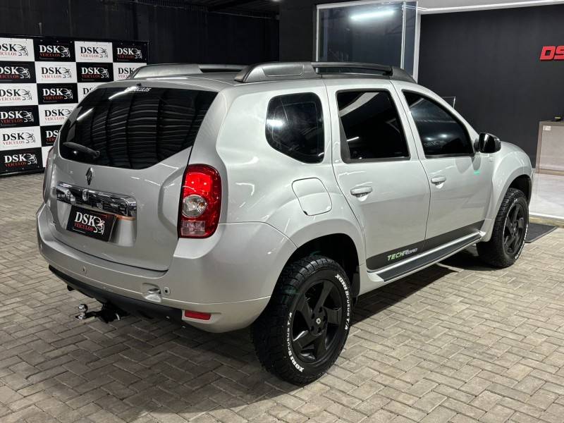 RENAULT - DUSTER - 2012/2013 - Prata - R$ 56.900,00