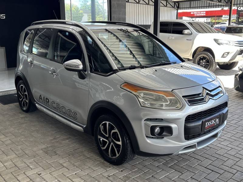 CITROËN - AIRCROSS - 2011/2012 - Rosa - R$ 39.900,00