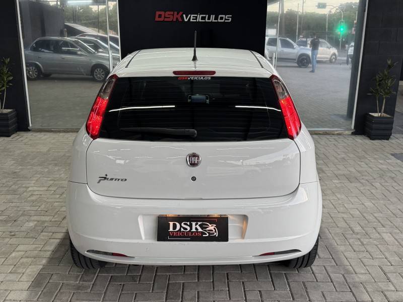 FIAT - PUNTO - 2010/2010 - Branca - R$ 34.900,00
