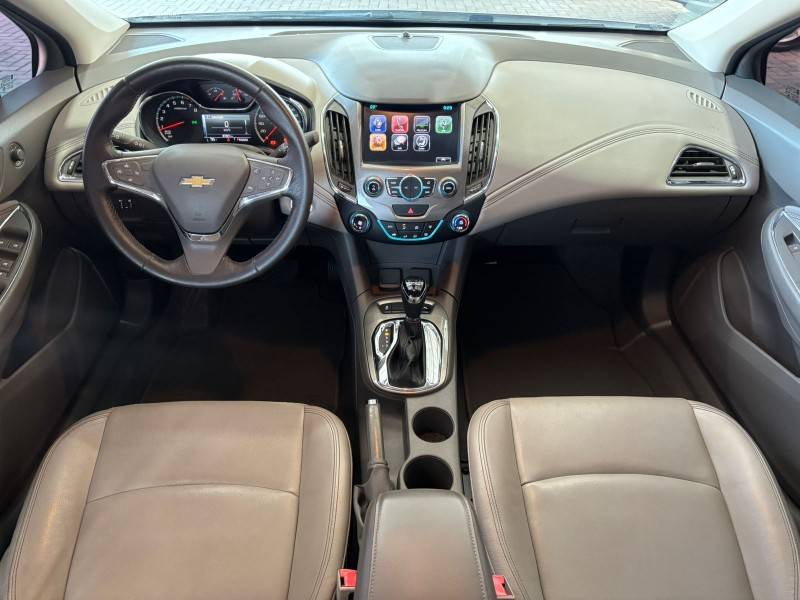 CHEVROLET - CRUZE - 2017/2017 - Prata - R$ 86.900,00