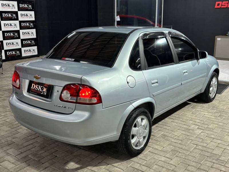 CHEVROLET - CLASSIC - 2012/2012 - Prata - R$ 28.900,00