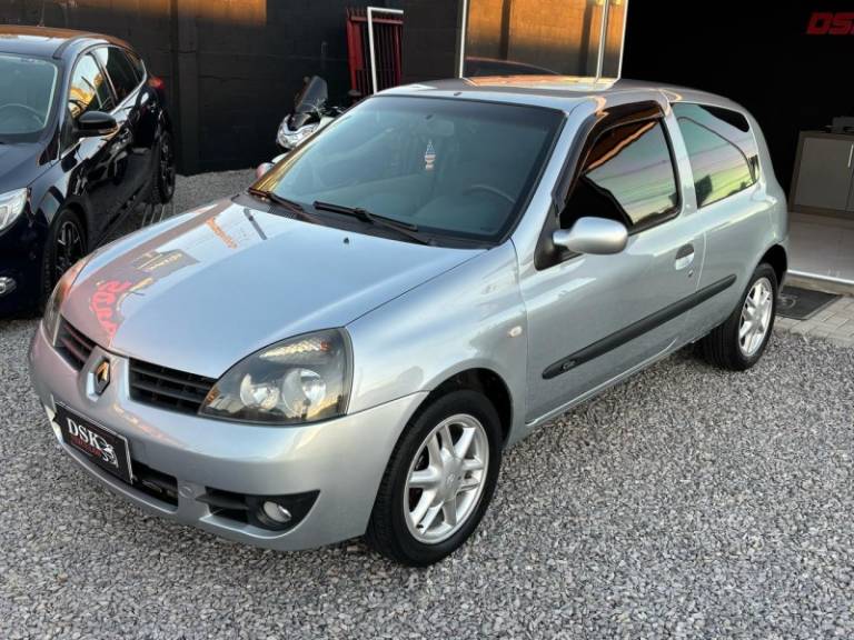 RENAULT - CLIO - 2006/2006 - Prata - R$ 20.900,00