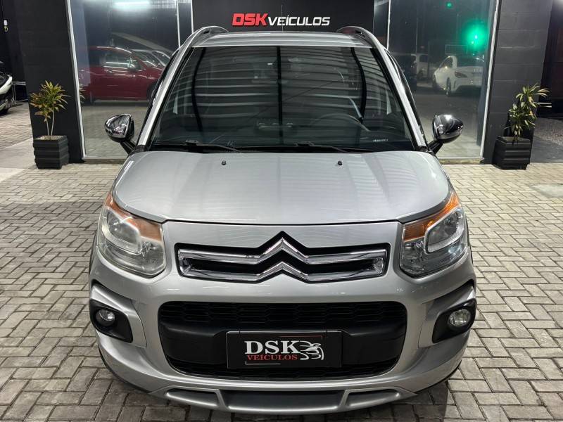 CITROËN - C3 AIRCROSS - 2011/2012 - Prata - R$ 40.900,00