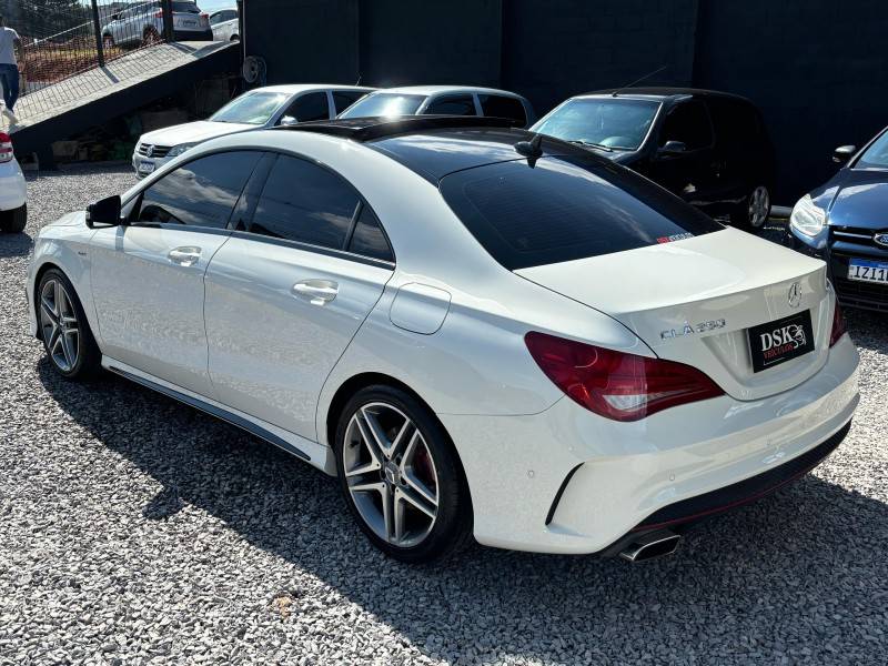 MERCEDES-BENZ - CLA 250 - 2015/2015 - Branca - R$ 154.900,00