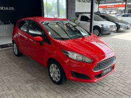 FORD - FIESTA - 2014/2015 - Vermelha - R$ 43.900,00