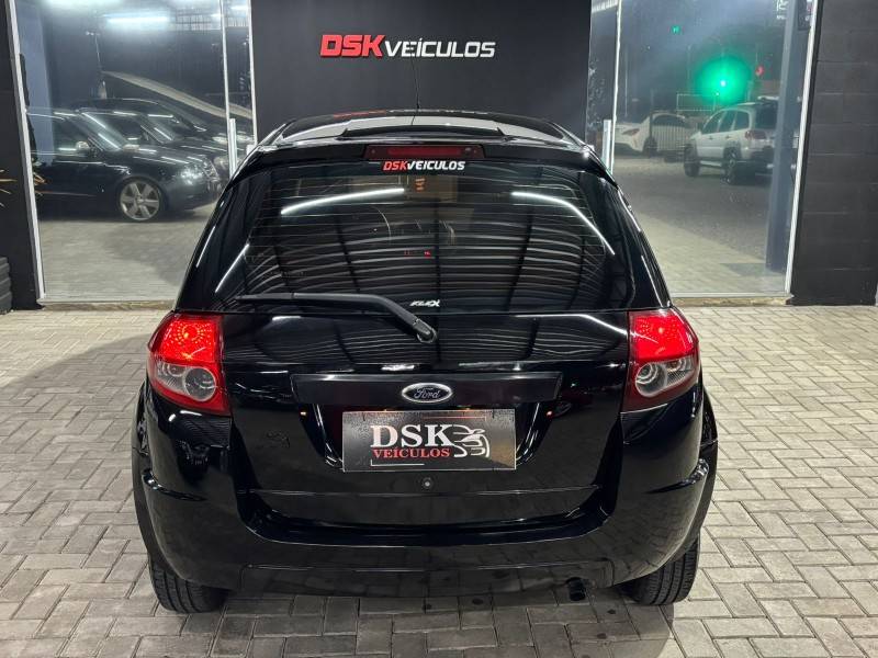FORD - KA - 2010/2010 - Preta - R$ 21.900,00