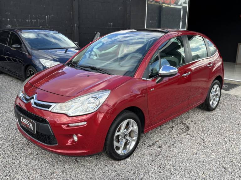 CITROËN - C3 - 2013/2014 - Vermelha - R$ 44.900,00