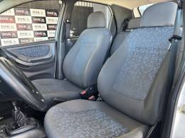 CHEVROLET - CELTA - 2005/2005 - Branca - R$ 17.900,00