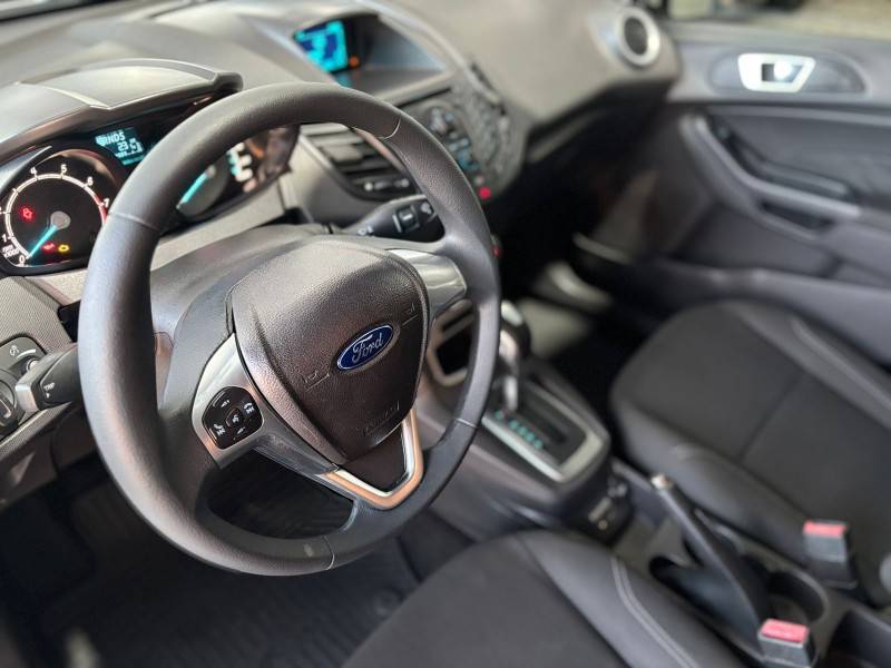 FORD - FIESTA - 2014/2014 - Branca - R$ 44.900,00