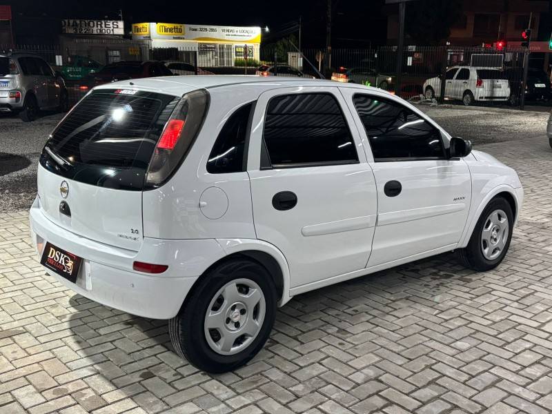 CHEVROLET - CORSA - 2012/2012 - Branca - R$ 33.900,00