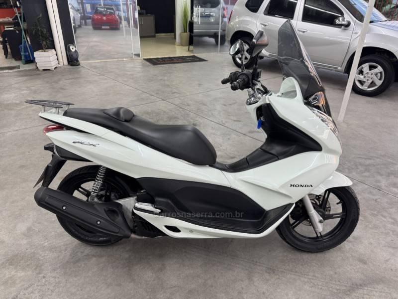 HONDA - PCX - 2015/2015 - Branca - R$ 14.900,00